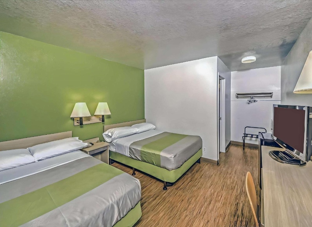 Motel 6-Colorado Springs, CO